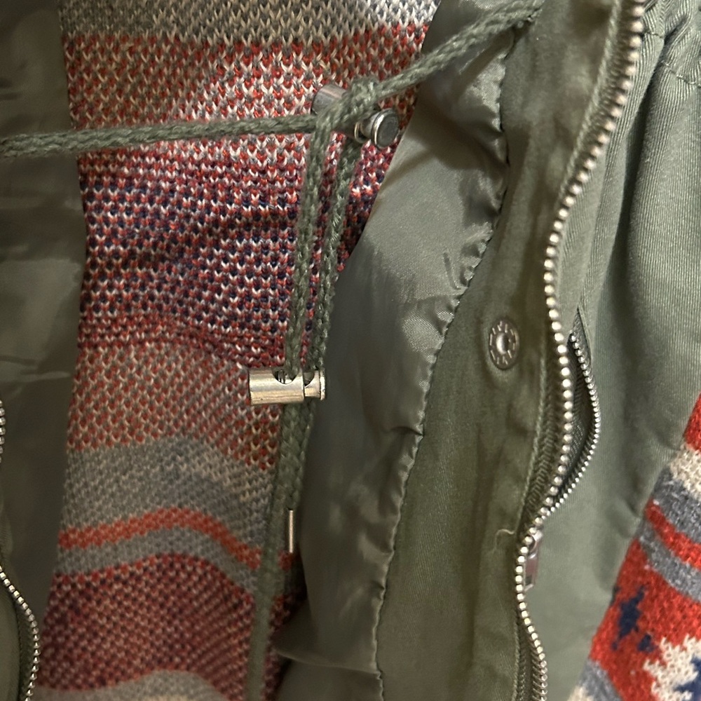 Thread & Supply ladies olive green utility vest with tribal knit back, size XS. - Picture 7 of 10